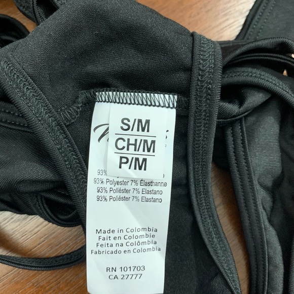 Mapole' Wrap Around Black Top - Picture 3 of 6